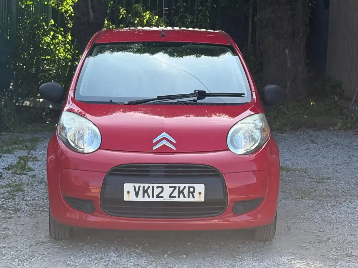 Used Citroën C1 68 HP (50 kW) 2012 Red Hatchback