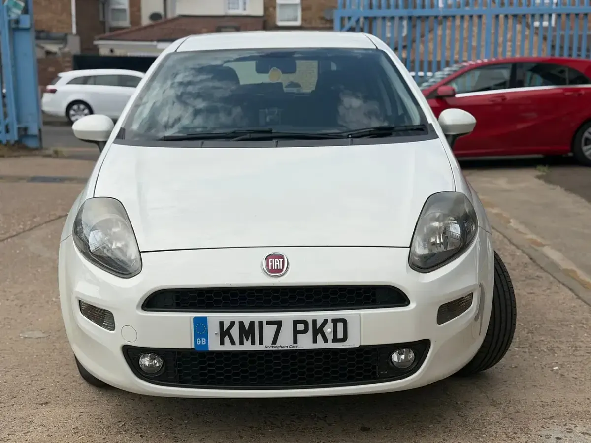 Used Fiat Punto Easy Plus 2017 White Hatchback