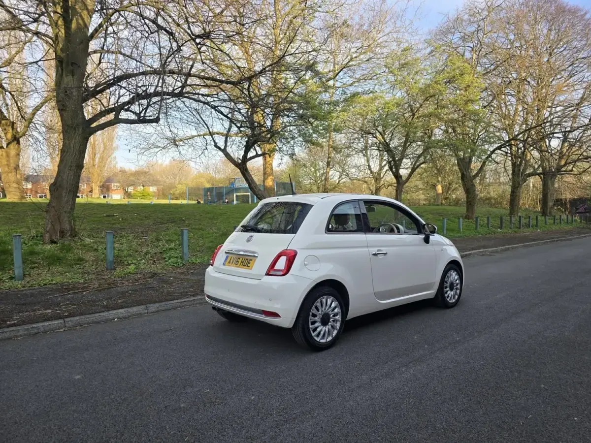 Usado Fiat 500 Lounge 69 HP (50 kW) 2016 Branco Citadino