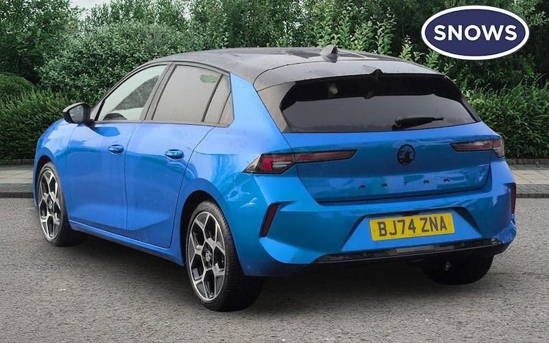 Used Vauxhall Astra Ultimate 131 HP (96 kW) 2024 Blue Hatchback