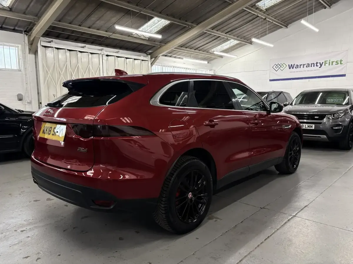Second-hand Jaguar F-Pace Portfolio 180 CP (132 kW) 2018 Roșu SUV