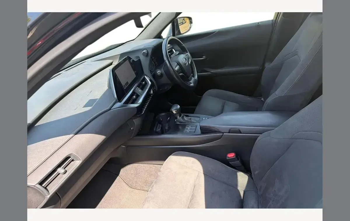Used Lexus UX 250h 184 HP (135 kW) 2023 Black SUV