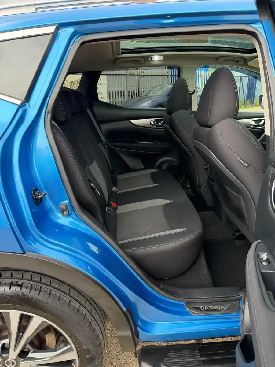 Used Nissan Qashqai N-Connecta 115 HP (84 kW) 2018 Blue SUV