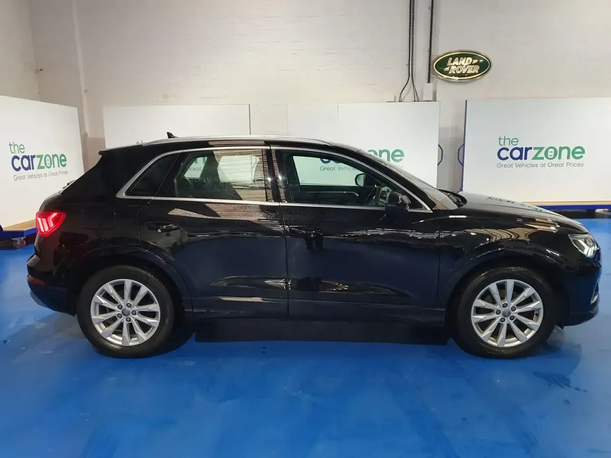 Second-hand Audi Q3 Sport 150 CP (110 kW) 2019 Negru SUV