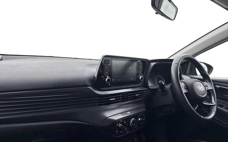 Used Hyundai i20 101 HP (74 kW) 2021 Red Hatchback