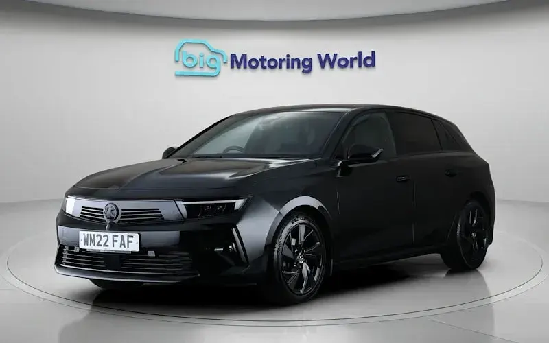 Used Vauxhall Astra GS Line 131 HP (96 kW) 2022 Black Hatchback