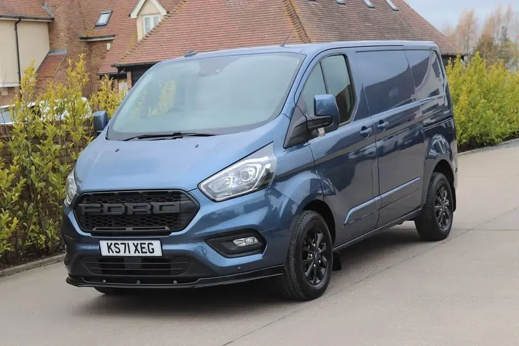 Used Ford Transit Custom Limited 130 HP (95 kW) 2022 Blue Van