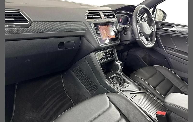 Used VW Tiguan R-line Edition 150 HP (110 kW) 2024 Silver SUV