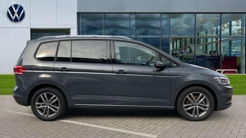 Used VW Touran Match 150 HP (110 kW) 2025 Grey MPV
