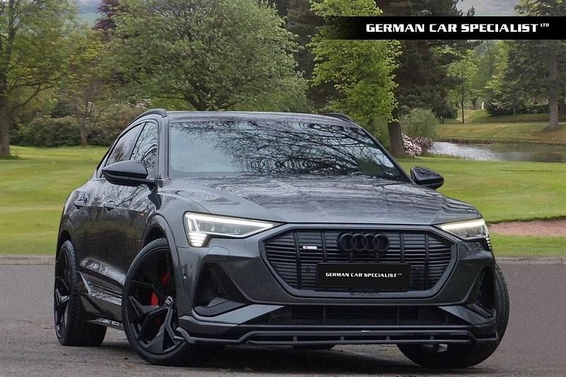 Daytona pearl effect Used 2022 Audi e-tron Sportback Black Edition SUV | £26,990 (Fair price) - Image 1/4