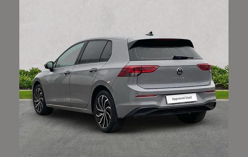 Used VW Golf VIII Life 108 HP (79 kW) 2023 Grey Hatchback