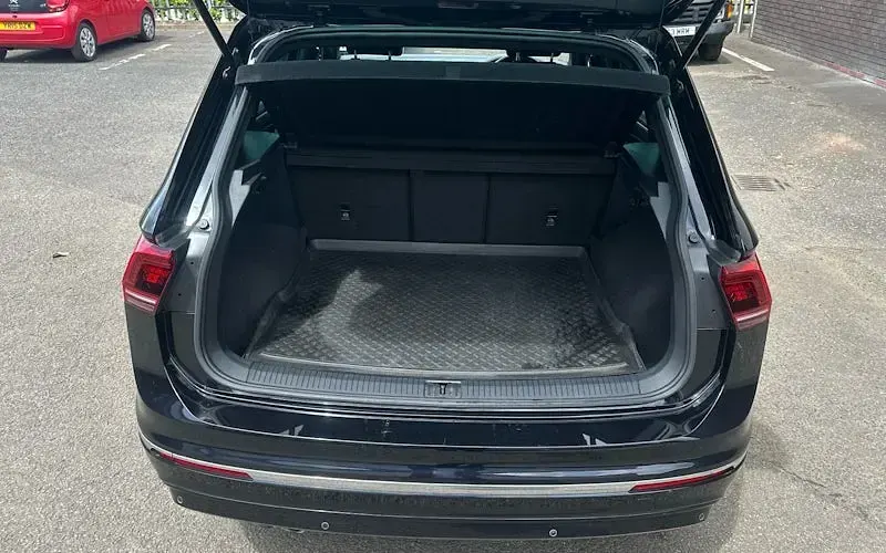 Used VW Tiguan R-line 150 HP (110 kW) 2017 Black SUV