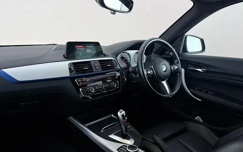 Used BMW 118 Efficient Dynamics 136 HP (100 kW) 2019 Grey Hatchback