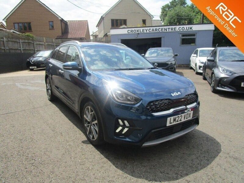 Blue Used 2022 Kia Niro 4 SUV | £17,990 (Fair price) - Image 1/4
