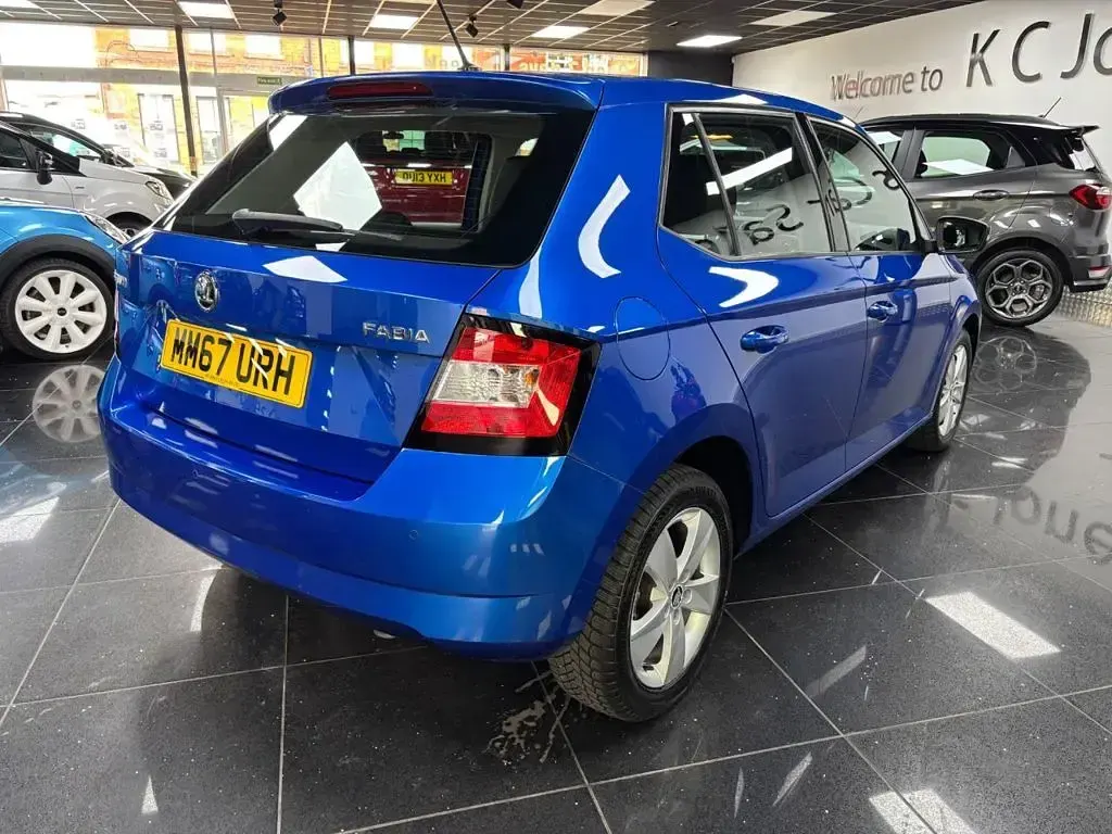 Used Skoda Fabia SE 95 HP (69 kW) 2018 Blue Hatchback