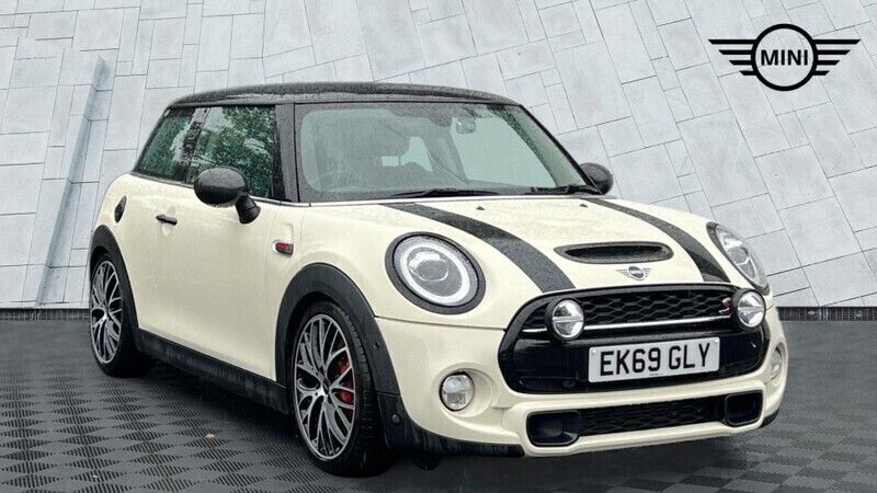 White Used 2019 Mini Cooper S Classic Hatchback | £16,491 (Fair price) - Image 1/4