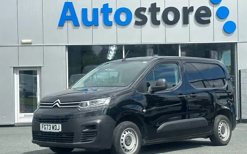 Used Citroën Berlingo 102 HP (75 kW) 2023 MPV