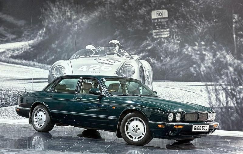 Used Jaguar XJ 1997 Green Sedan