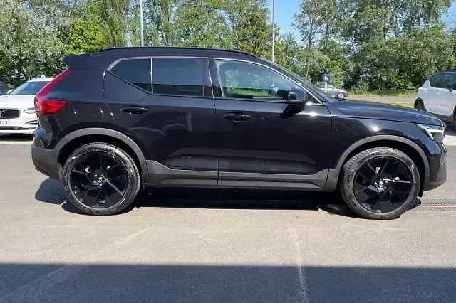 Used Volvo XC40 Plus 194 HP (142 kW) 2025 Black SUV