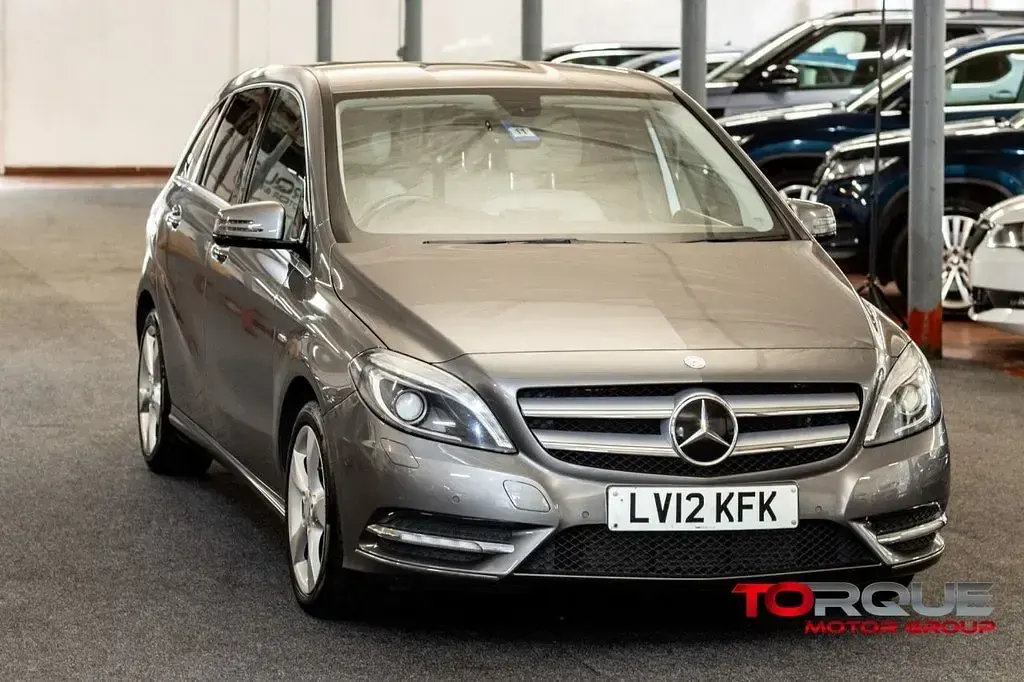 Used Mercedes B180 122 HP (89 kW) 2012 Grey Hatchback