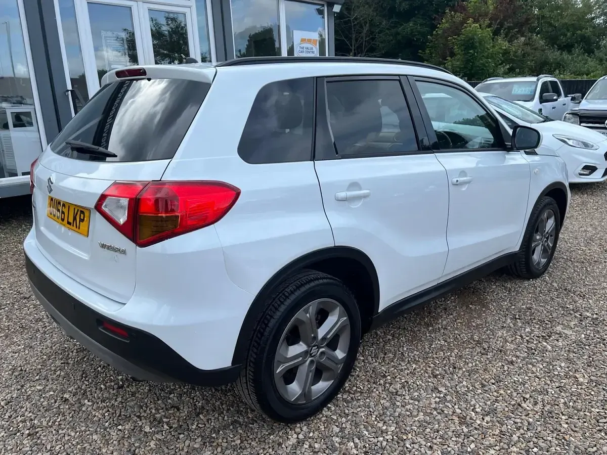 Used Suzuki Vitara SZ-T 2022 White SUV