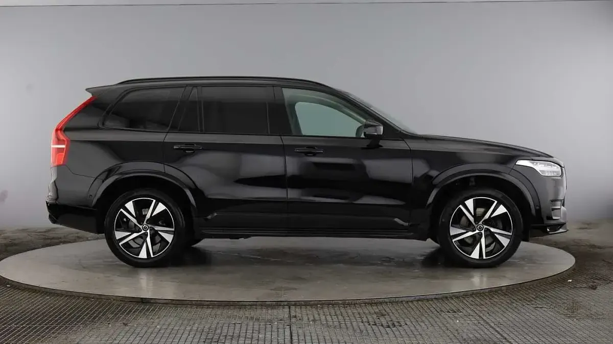 Used Volvo XC90 Plus 235 HP (172 kW) 2023 Black SUV