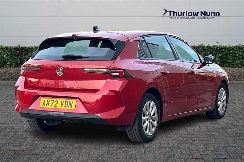 Used Vauxhall Astra Design Edition 110 HP (80 kW) 2022 Crimson red Hatchback