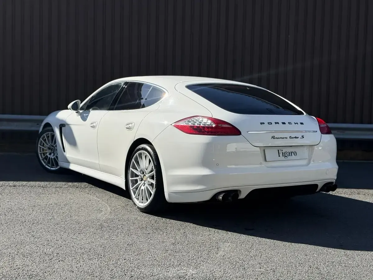 Used Porsche Panamera 2011 White Hatchback