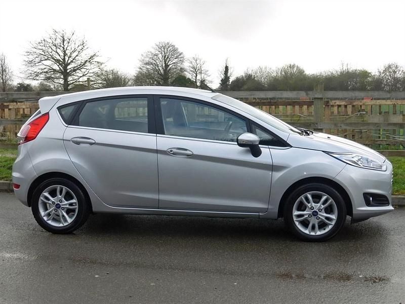 Used Ford Fiesta Zetec 2015 Silver Hatchback
