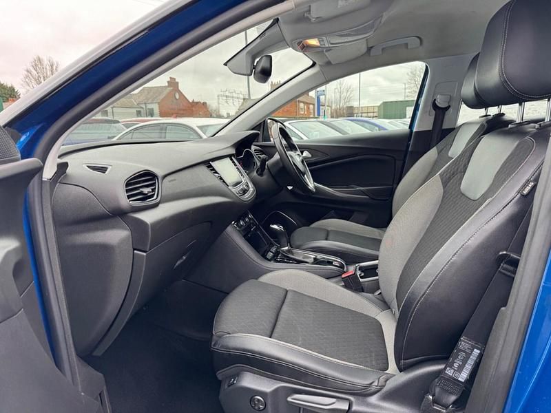 Used Vauxhall Grandland X Sport 130 HP (95 kW) 2018 Blue SUV