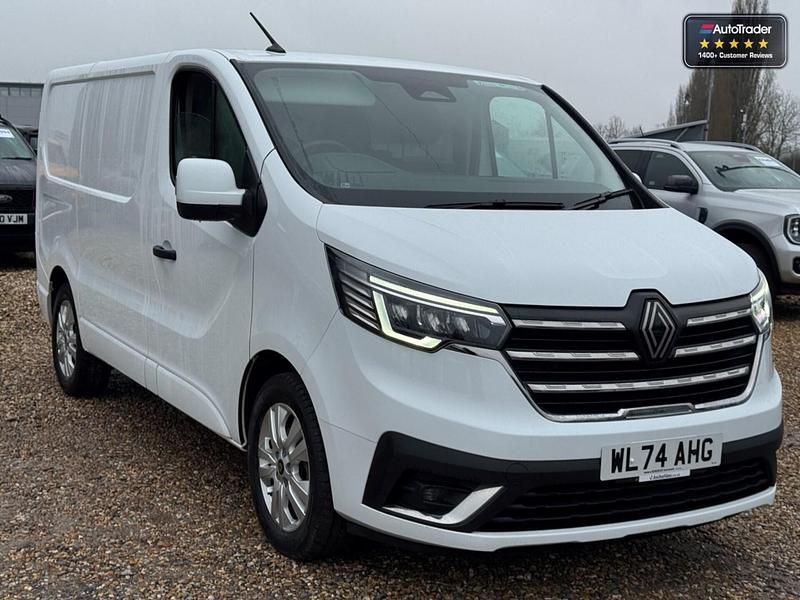 Used Renault Trafic 2025 White MPV