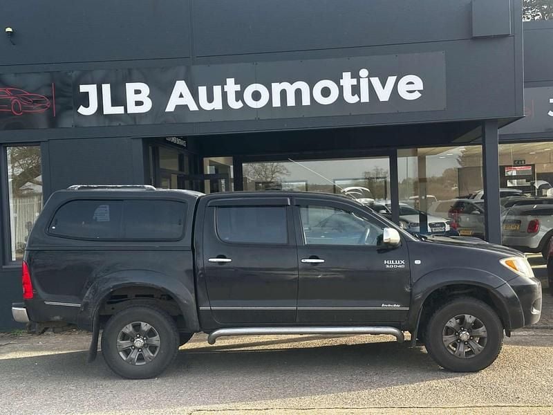 Used Toyota HiLux Luxury 2007 Black Pickup