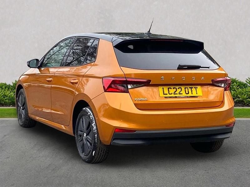 Used Skoda Fabia Colour Edition 95 HP (69 kW) 2022 Orange Hatchback