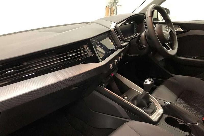 Used Audi A1 Sport 94 HP (69 kW) 2025 Silver Hatchback