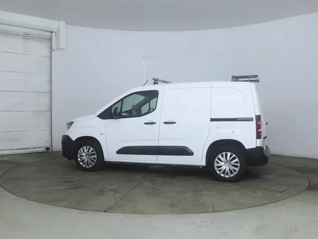 Used Peugeot Partner 2021 White MPV