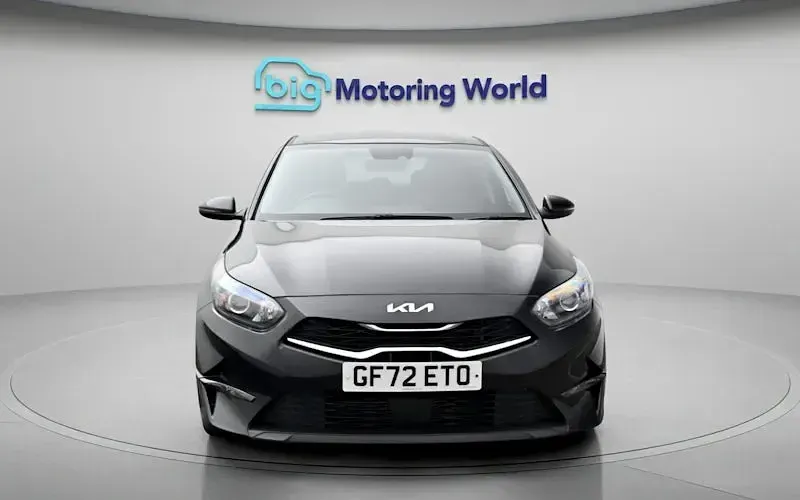 Usado Kia Ceed 160 HP (117 kW) 2021 Preto Citadino