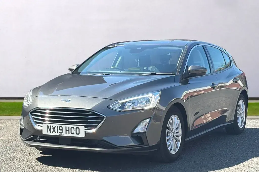 Used Ford Focus Titanium 150 HP (110 kW) 2019 Grey Hatchback
