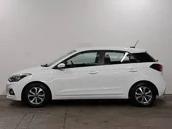 Used Hyundai i20 SE 84 HP (61 kW) 2019 White Hatchback