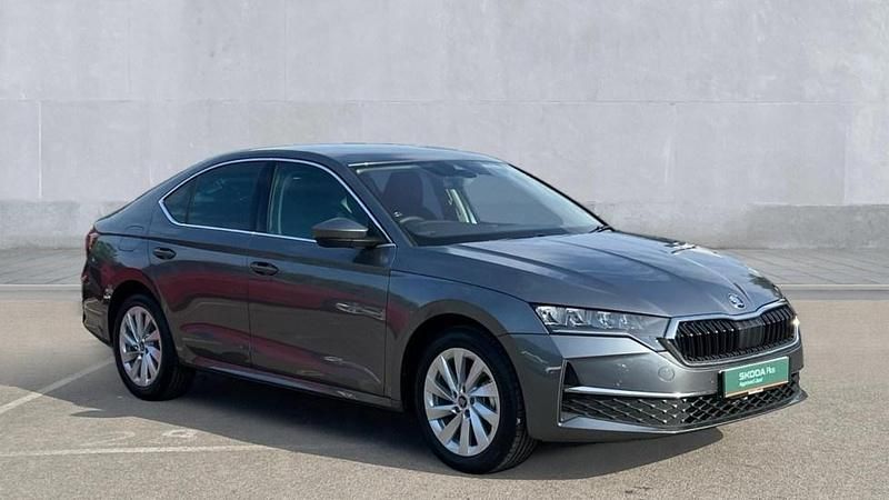 Graphite grey metallic Used 2025 Skoda Octavia SE L Hatchback | £25,490 (Expensive) - Image 1/4