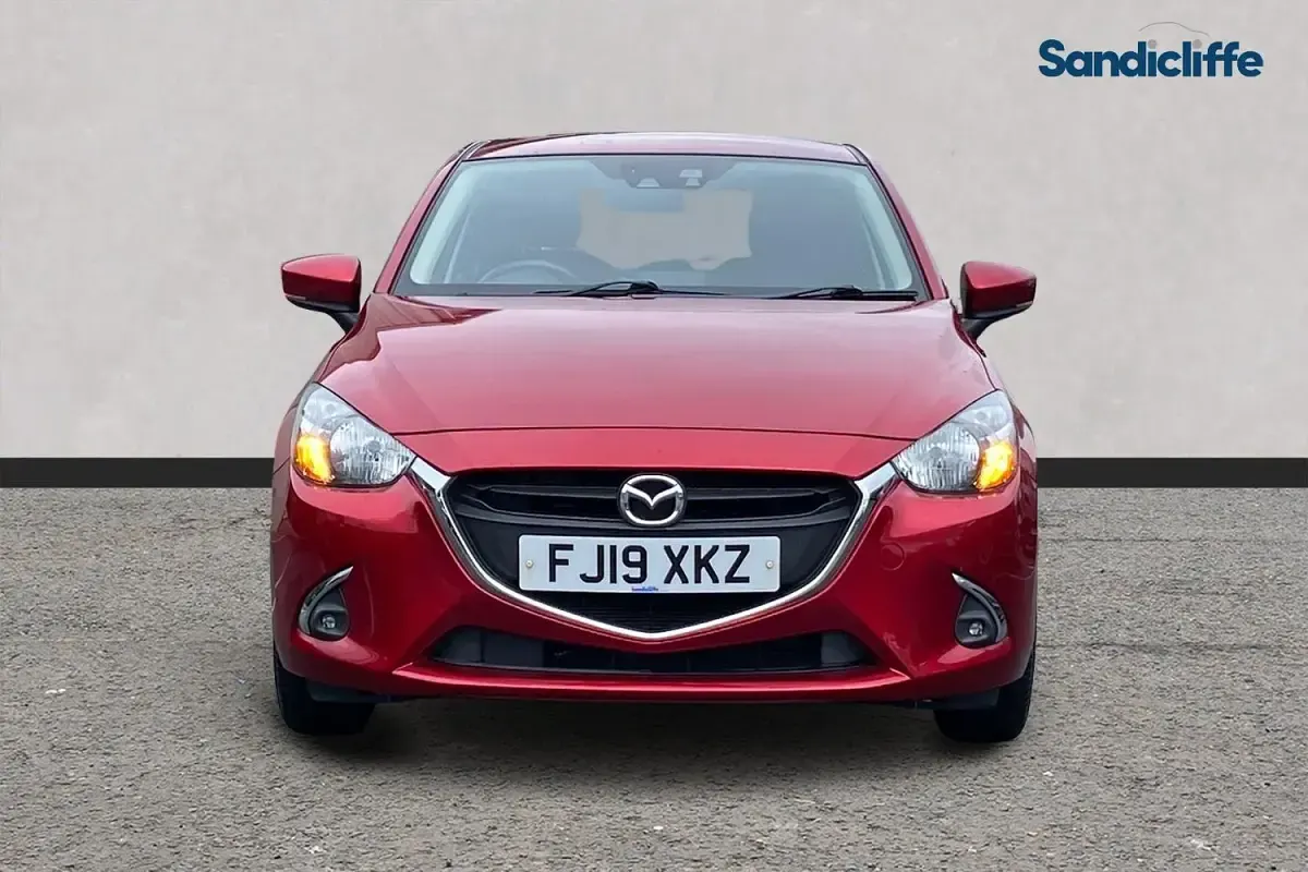 Usado Mazda 2 90 HP (66 kW) 2018 Vermelho Citadino