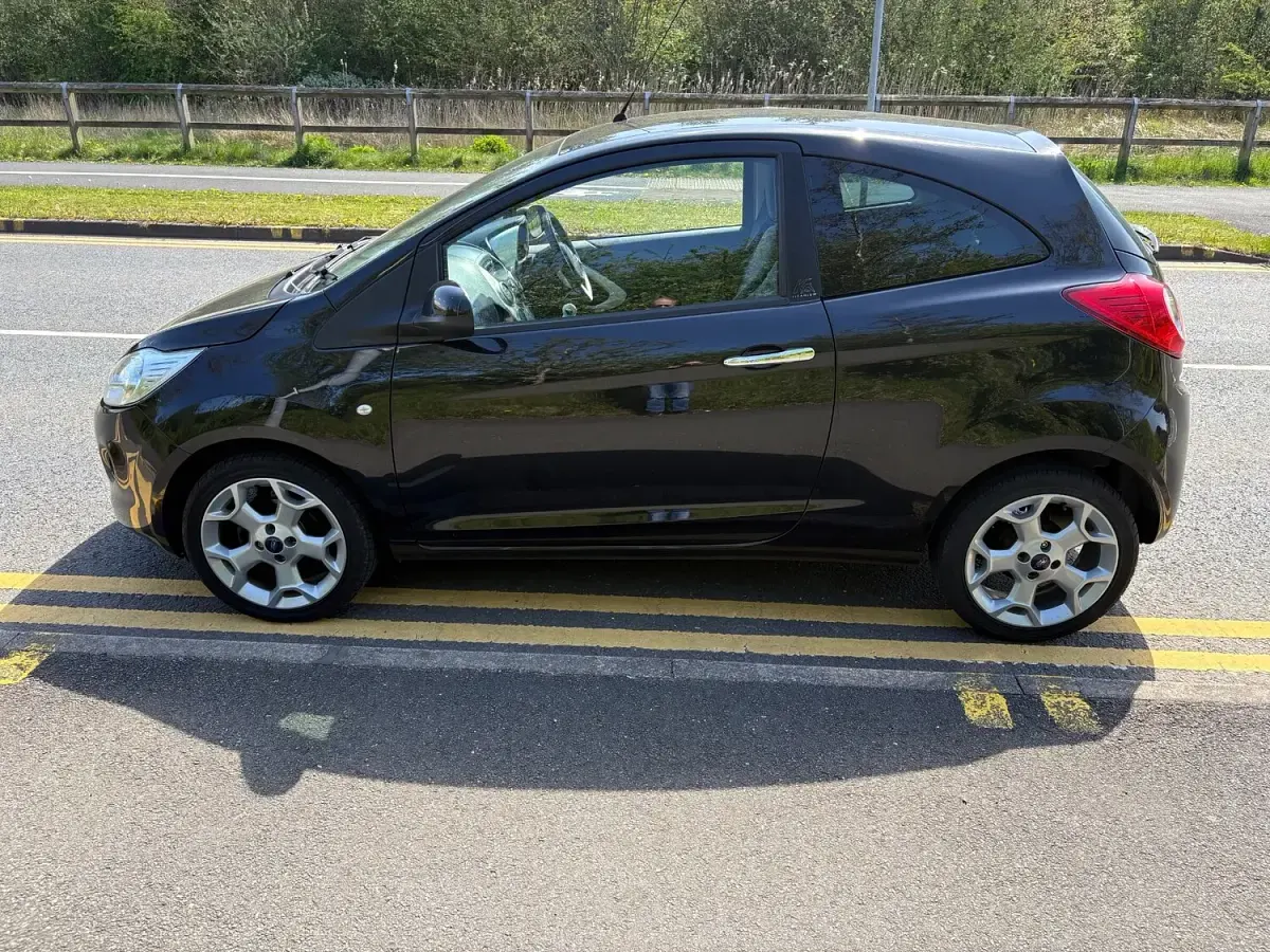 Used Ford Ka Titanium 69 HP (50 kW) 2013 Black Hatchback