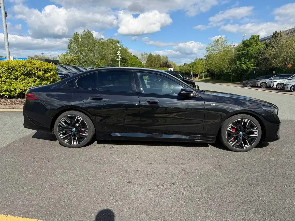 Used BMW i5 Shadowline 436 kW (593 HP) 2024 Black