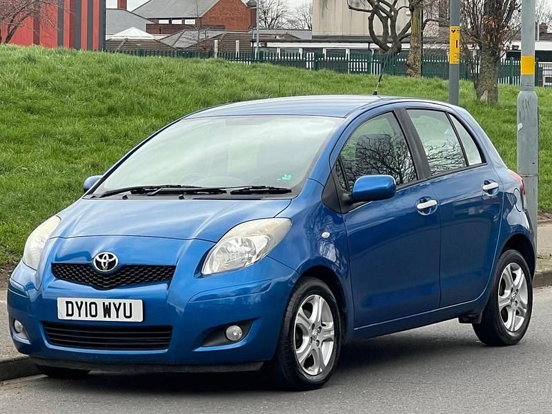 Used Toyota Yaris 101 HP (74 kW) 2010 Blue Hatchback