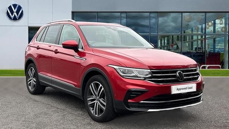 Used VW Tiguan Elegance 150 HP (110 kW) 2022 Kings red premium metallic SUV