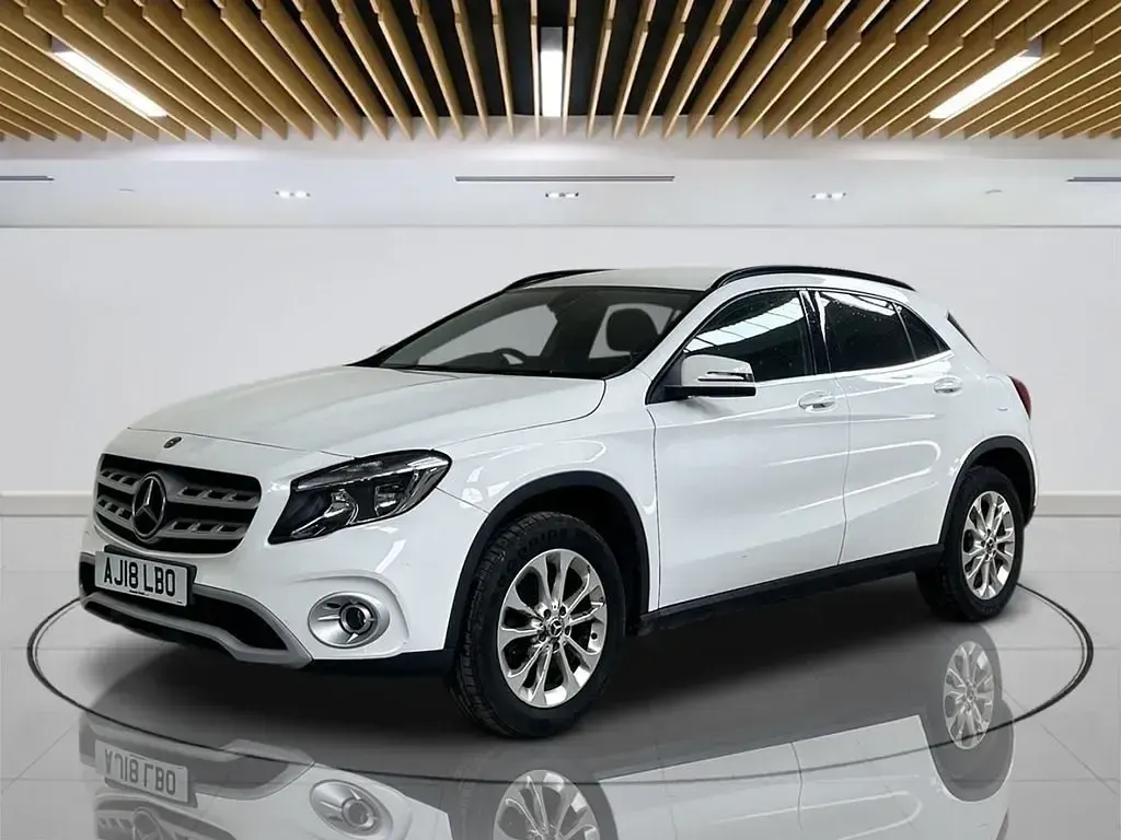 Usado Mercedes GLA200 SE 156 HP (114 kW) 2018 Branco SUV