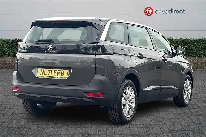 Used Peugeot 5008 Active Premium 130 HP (95 kW) 2022 Grey SUV