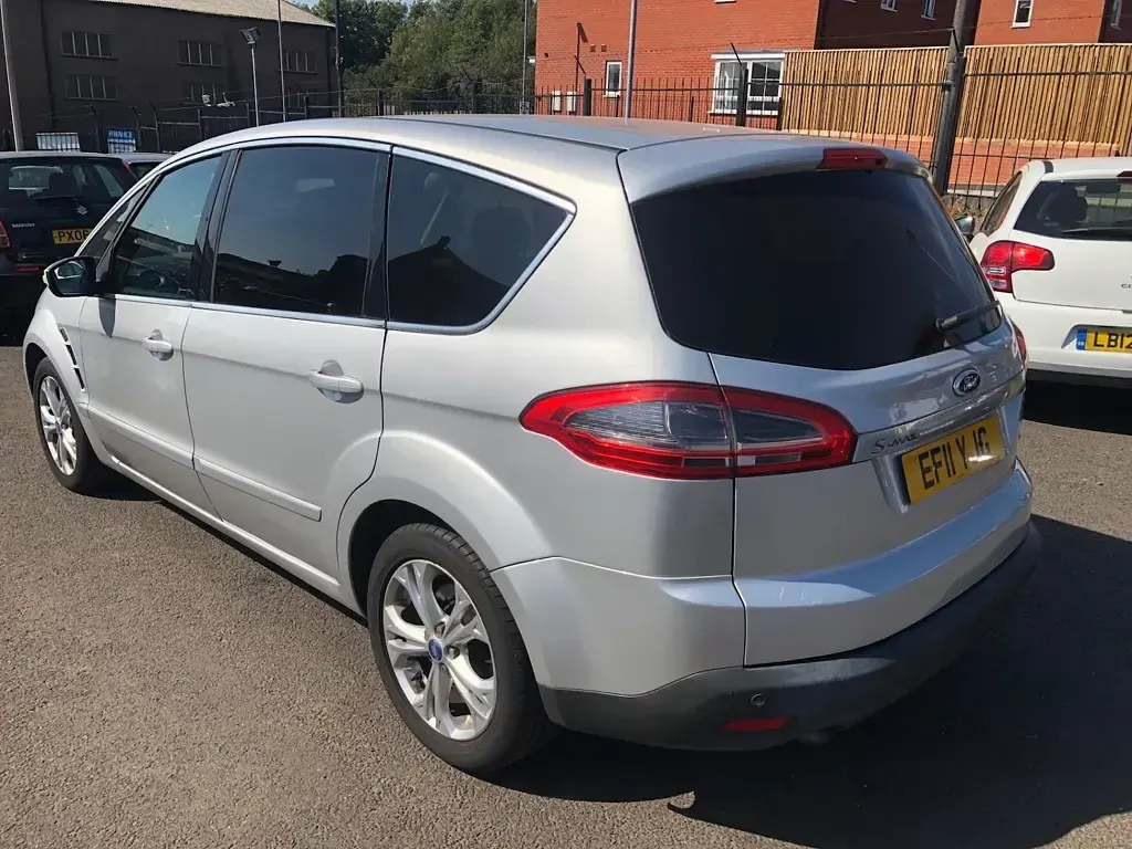 Used Ford S-MAX Titanium 163 HP (119 kW) 2011 Silver metallic MPV