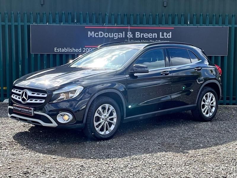 Used Mercedes GLA200 SE 136 HP (100 kW) 2018 Black SUV