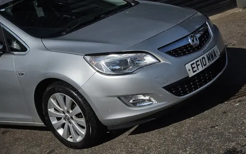 Used Vauxhall Astra Elite 116 HP (85 kW) 2012 Hatchback