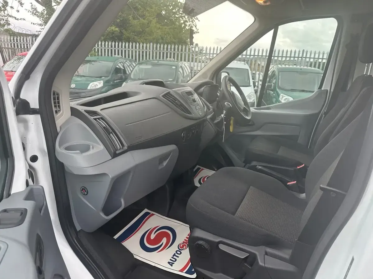 Used Ford Transit 130 HP (95 kW) 2018 White Van